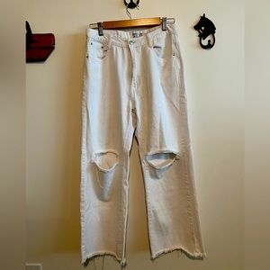 Princess Polly White slightly distressed denim jeans, size 10 in Women’s.